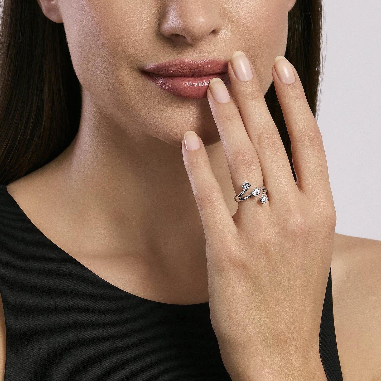 Anello Trilogy in Argento con Tre Punti Luce – Mabina 523290