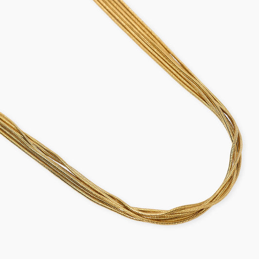 Collana a catenina sottile Kidult in acciaio silver con piccole sfere di quarzo rosa naturale alternate - Alfano Gioielli Gioielleria Palermo.
