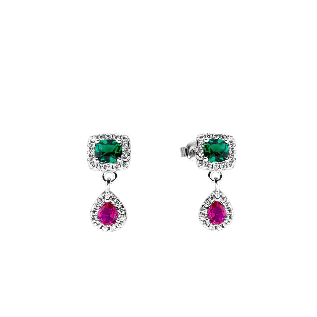 Orecchini Donna ChiMiAma 140206 Gli Orecchini Donna ChiMiAma 140206 sono perfetti per aggiungere un tocco di colore e eleganza al tuo look. Realizzati in argento 925, presentano un design a pendente con pietre multicolor. Con una lunghezza di 2 cm, que...