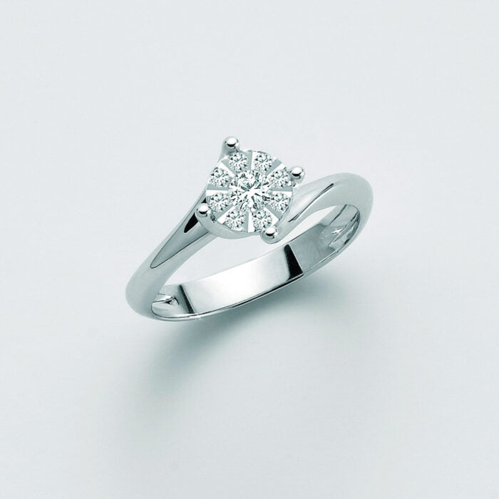 Anello Miluna contrarié in oro bianco 18kt con due perle bianche e diamanti naturali taglio brillante.