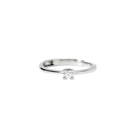Anello solitario regolabile Mabina in argento 925 con diamante lab grown 0,08 carati taglio brillante e gambo aperto.