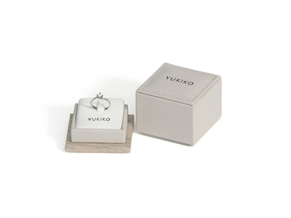 Anello Solitario Yukiko in Oro 750 con Diamante - 351473 - LID5180Y-005G7 2