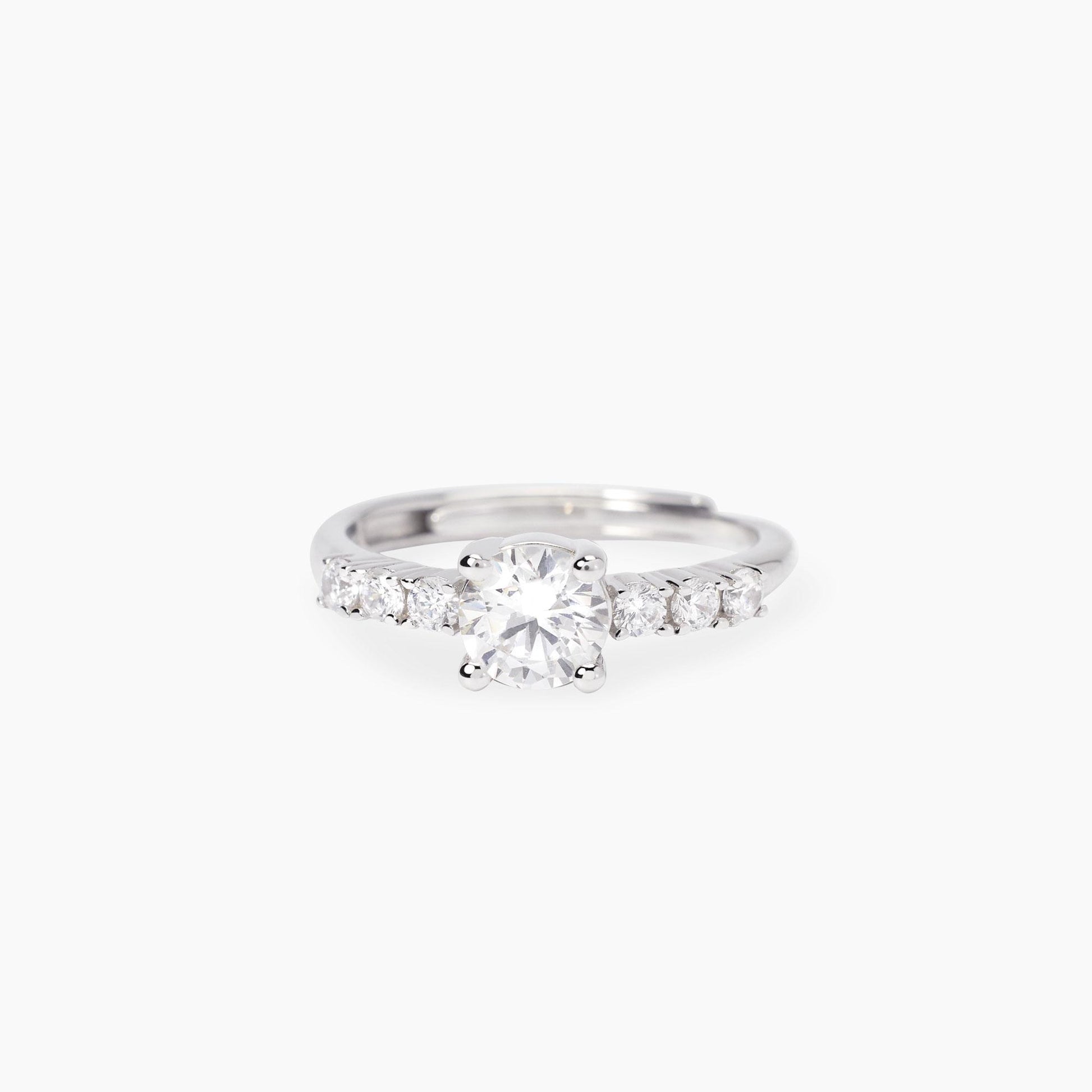 Anello veretta Mabina Jasmine in argento 925 con sette zirconi bianchi taglio brillante incastonati in linea.