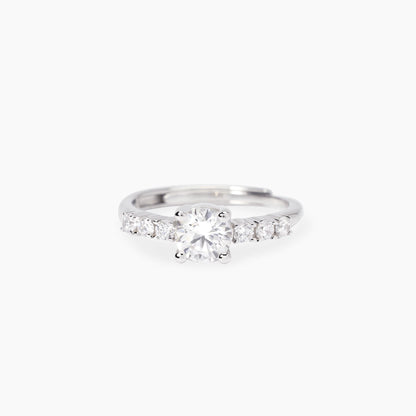 Anello veretta Mabina Jasmine in argento 925 con sette zirconi bianchi taglio brillante incastonati in linea.