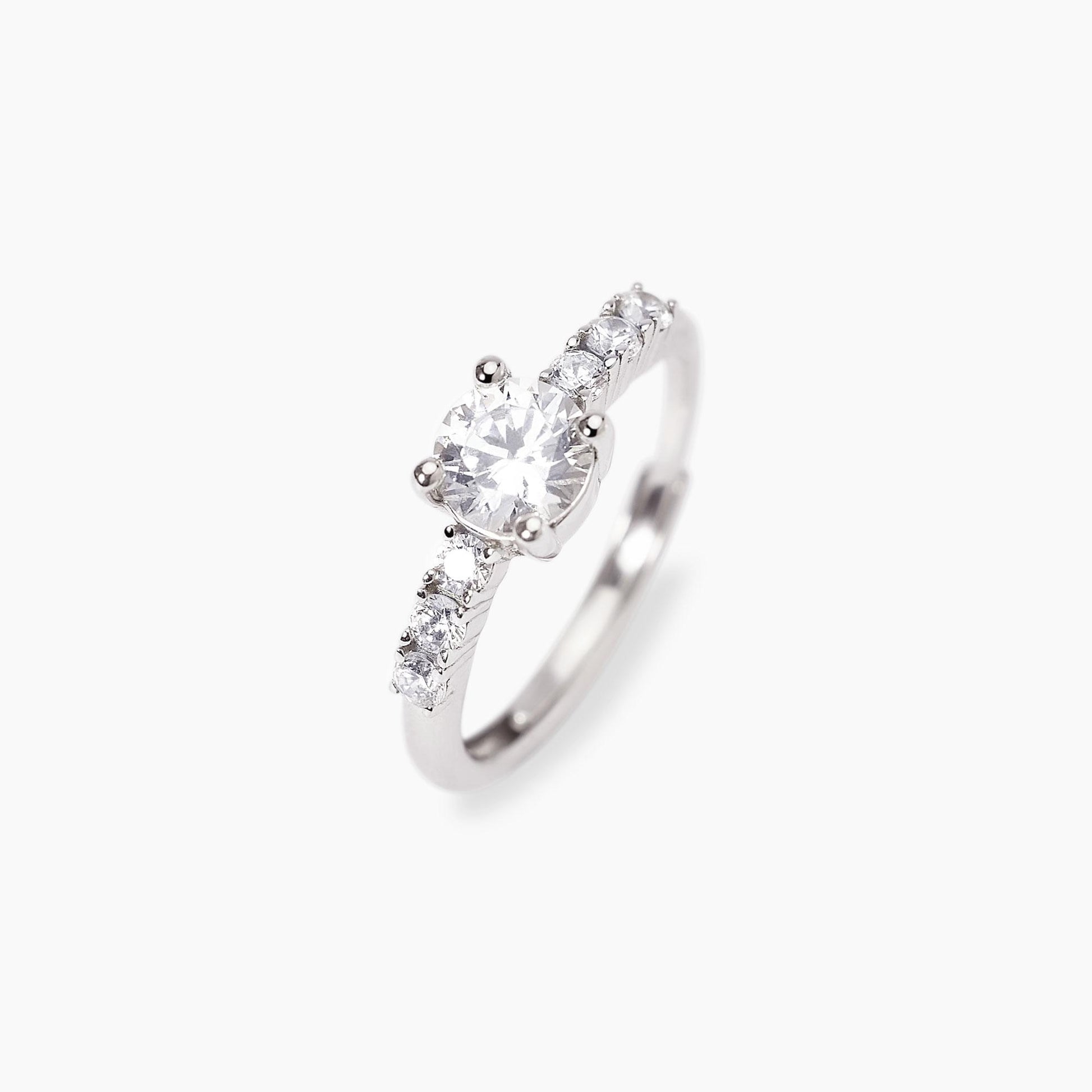 Anello veretta Mabina Jasmine in argento 925 con sette zirconi bianchi taglio brillante incastonati in linea.