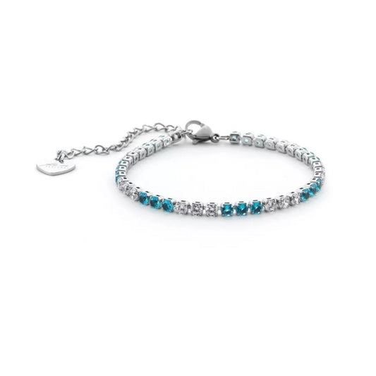 Bracciale da donna in acciaio con finitura dorata lucida composto da una catenina a maglie sottili e un pendente a forma di pugnale Cesare Paciotti. La parte frontale del pendente è interamente rivestita da un pavé di zirconi bianchi luminosi che creano un forte contrasto con la struttura dorata del bracciale.