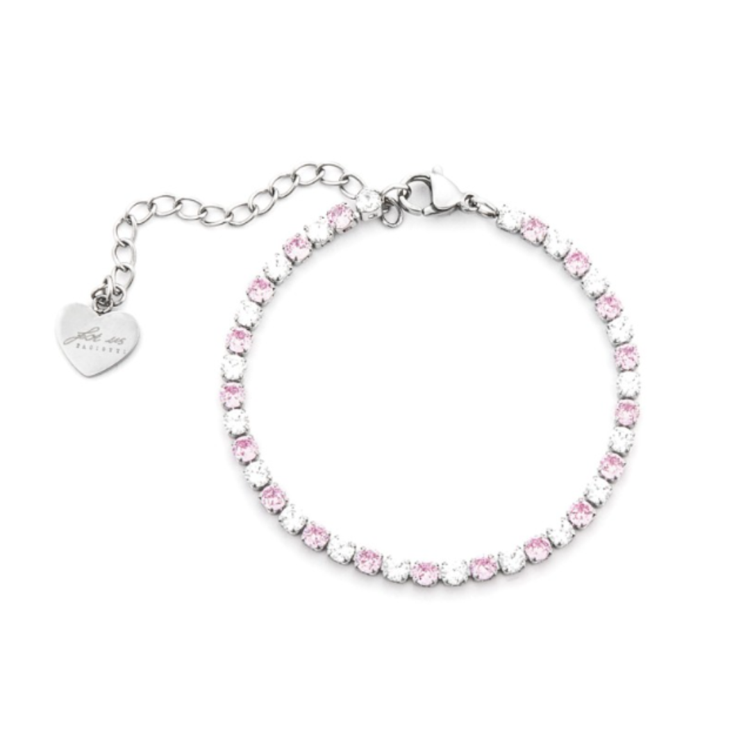 Bracciale da donna in acciaio inossidabile lucido composto da una serie continua di elementi metallici sagomati a forma dell'iconico pugnale Cesare Paciotti, collegati tra loro a formare una catena semirigida. La finitura è interamente specchiata e priva di pietre, mettendo in evidenza la silhouette ripetuta del simbolo del brand.