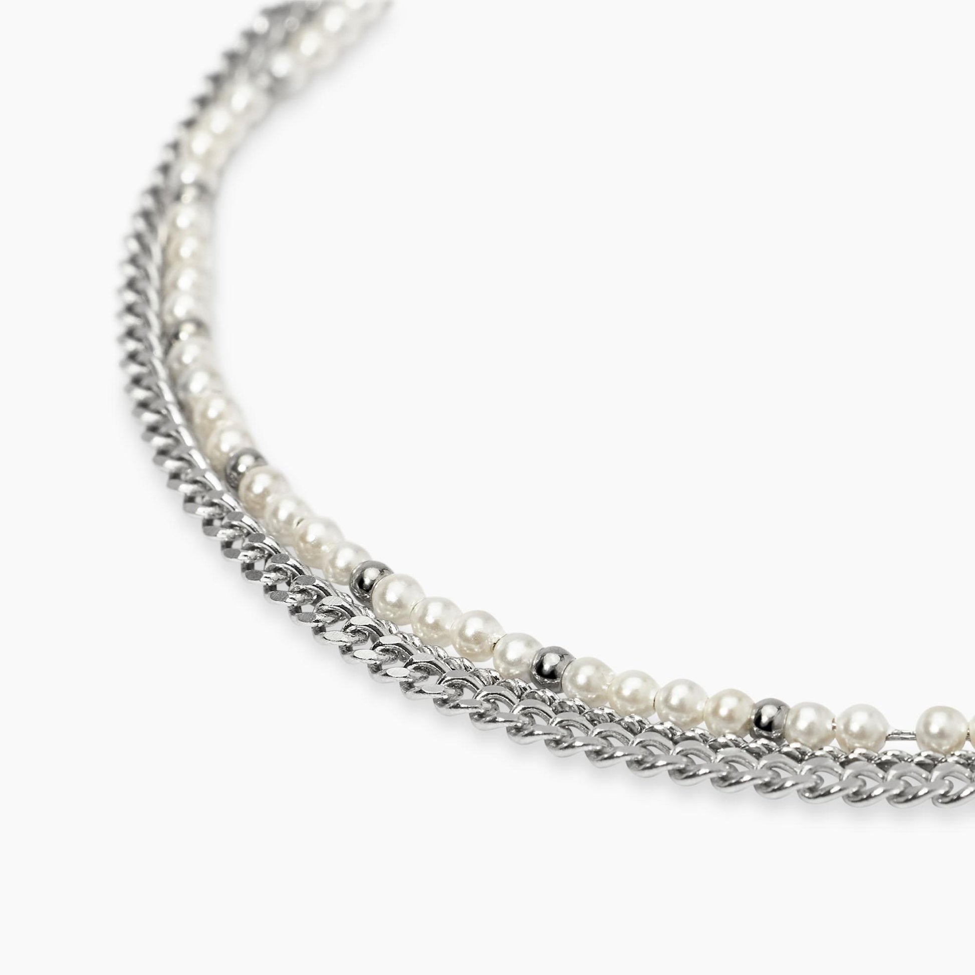 Bracciale Kidult in acciaio silver con sfere di agata nera naturale alternate lungo la catena - Alfano Gioielli Gioielleria Palermo.