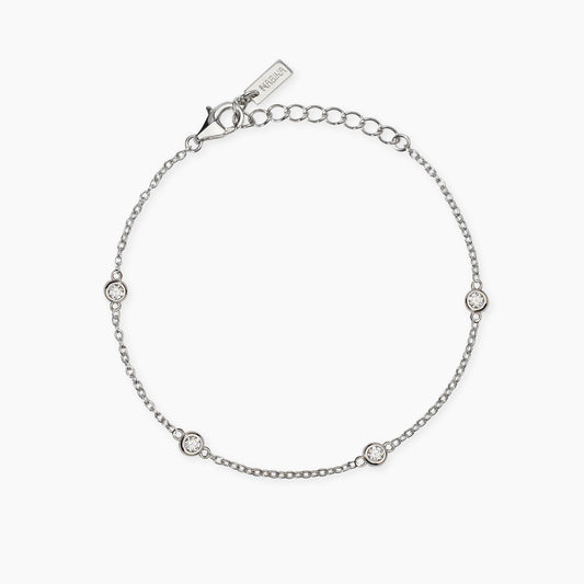 Bracciale Mabina in argento 925 con catena e punto luce centrale diamante lab grown 0,10 carati incastonato a griffe.
