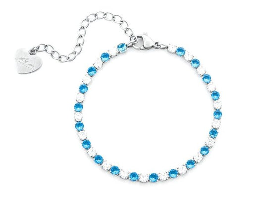 Scopri il Bracciale Tennis 4US Cesare Paciotti 4UBR7429W. Design in acciaio con zirconi bianchi e azzurri e logo pugnale centrale. Qualità e stile su Alfano Gioielli.