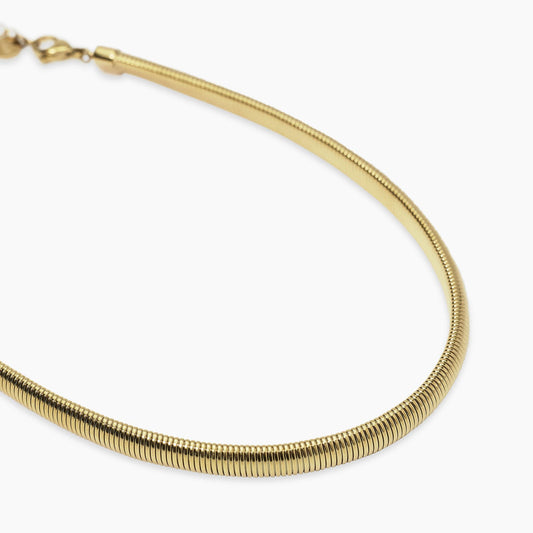 Collana corta girocollo Kidult in acciaio silver con pietre naturali di agata nera alternate lungo la catena - Alfano Gioielli Gioielleria Palermo.