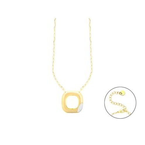 Collana da donna in acciaio con finitura dorata lucida. Il pendente di forma circolare è ricoperto da un pavé di zirconi bianchi scintillanti con il logo del pugnale Cesare Paciotti in rilievo dorato al centro.