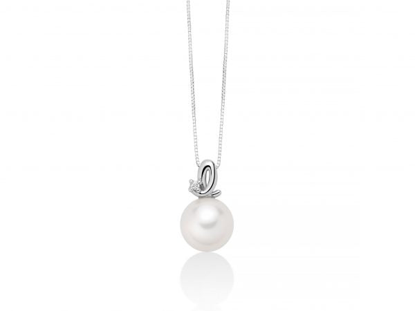 Collana Miluna in oro bianco 18kt con pendente punto luce composto da perla bianca e diamanti naturali.