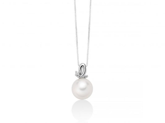Collana Miluna in oro bianco 18kt con pendente punto luce composto da perla bianca e diamanti naturali.