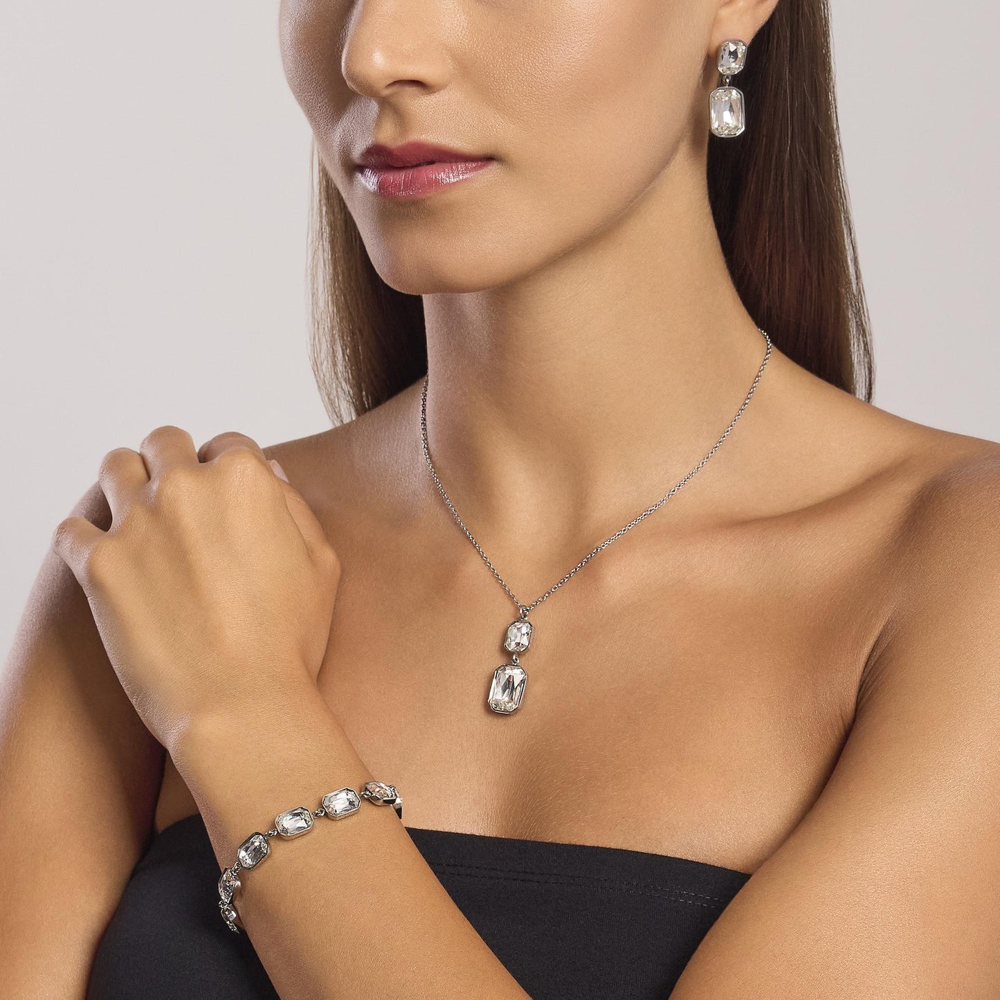Girocollo Regolabile con Cristalli Bianchi Pendenti | Cod. 851003 3