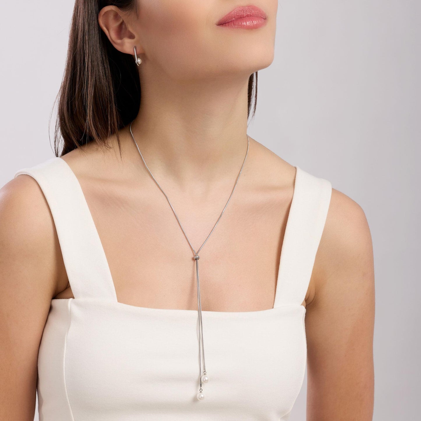 Orecchini pendenti Kidult a maglia larga chunky in acciaio silver con pietre di agata bianca naturale - Alfano Gioielli Gioielleria Palermo.