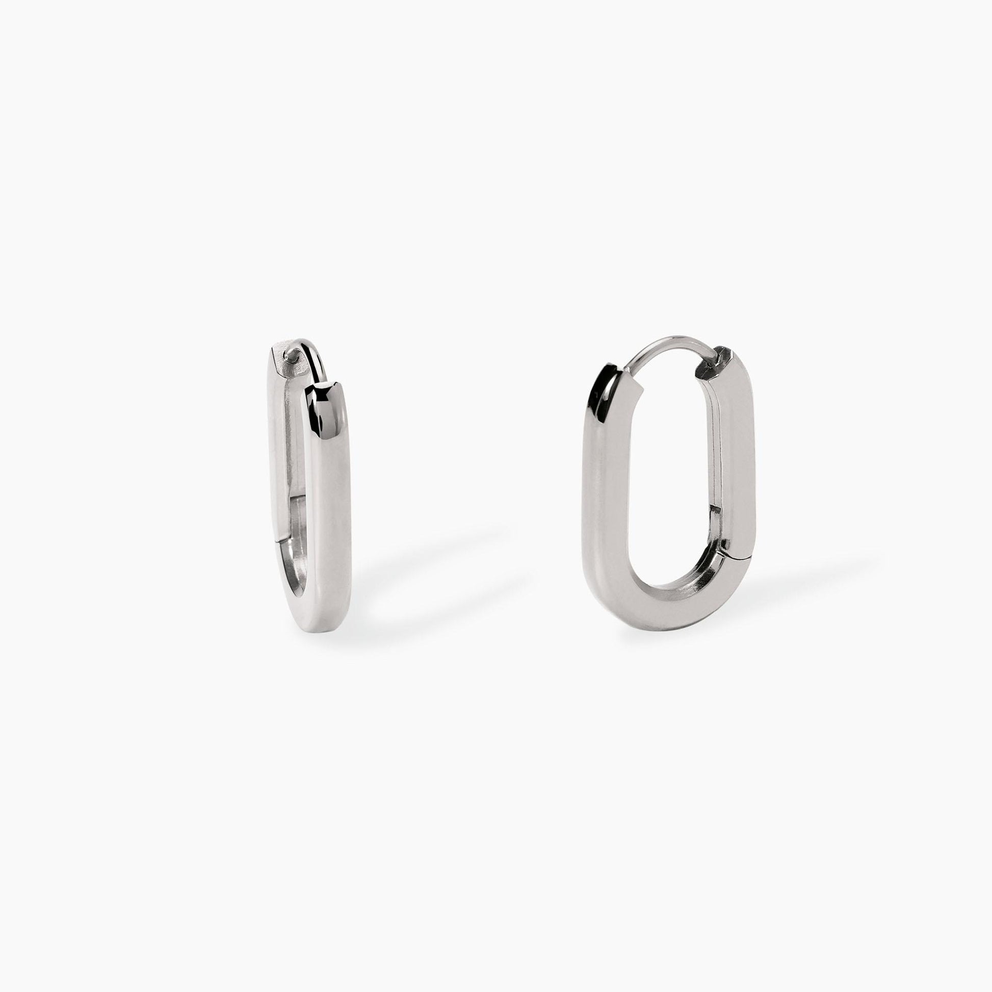 Orecchini a cerchio bombato Kidult linea Chunky in acciaio silver con pietre di agata nera - Alfano Gioielli Gioielleria Palermo.