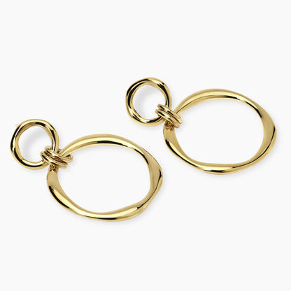 Acquista gli orecchini pendenti Kidult 861088 Style. In acciaio 316L con pietre di Agata Blu naturale. Eleganza, luce e colore su Alfano Gioielli, la tua gioielleria a Palermo.