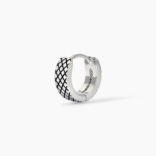 Orecchino Mabina Uomo MONOMANIA - Orecchino a Cerchio in Argento Rodiato con Finitura a Rombi - Codice: 563699