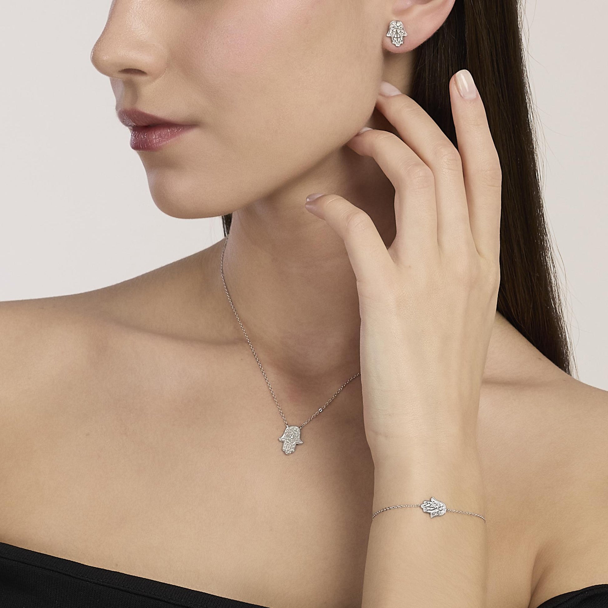 Orecchini a lobo da donna Mabina 563975 in argento 925 rodiato con simbolo traforato della Mano di Fatima - Alfano Gioielli Palermo.