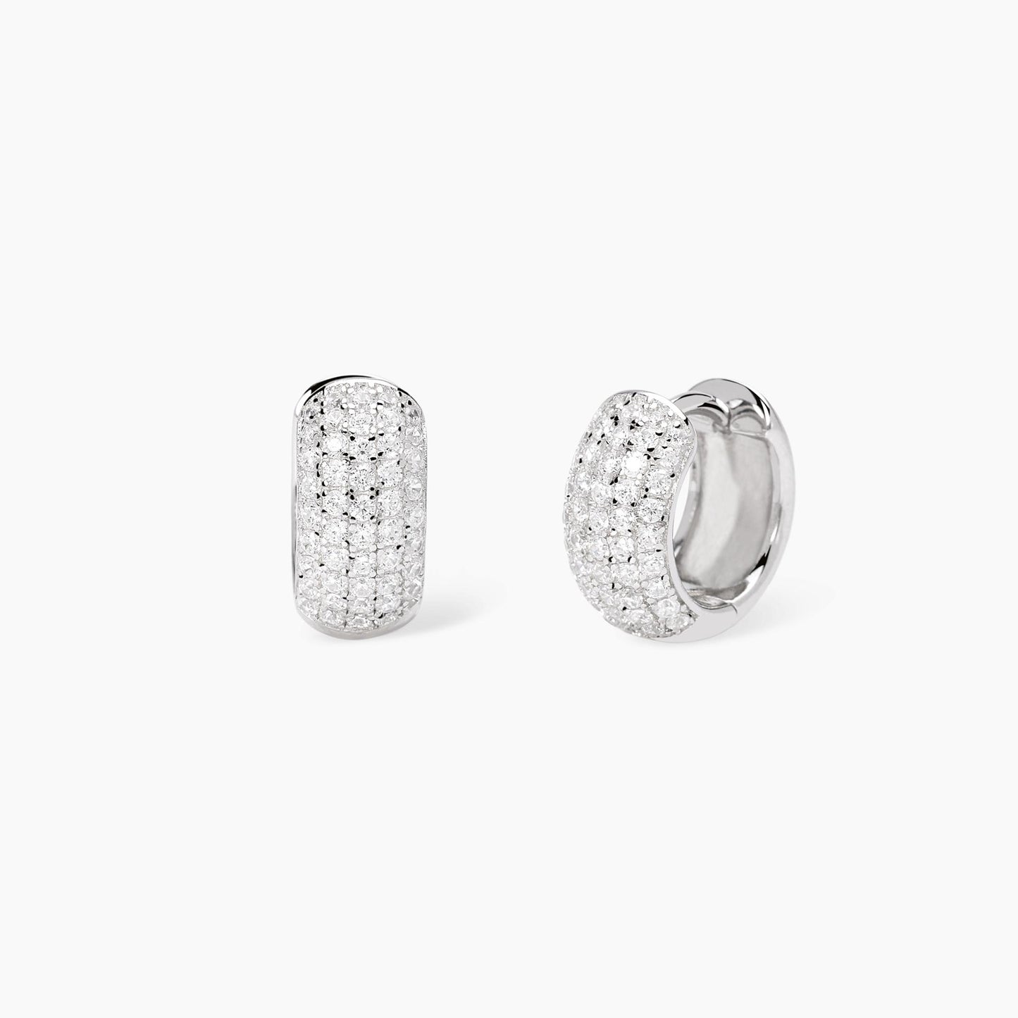 Orecchini a cerchietto Mabina Great 563982 in argento 925 rodiato con pavé di zirconi bianchi - Alfano Gioielli Palermo.