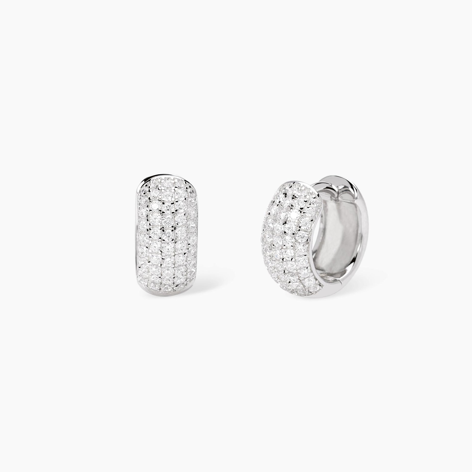 Orecchini a cerchietto Mabina Great 563982 in argento 925 rodiato con pavé di zirconi bianchi - Alfano Gioielli Palermo.