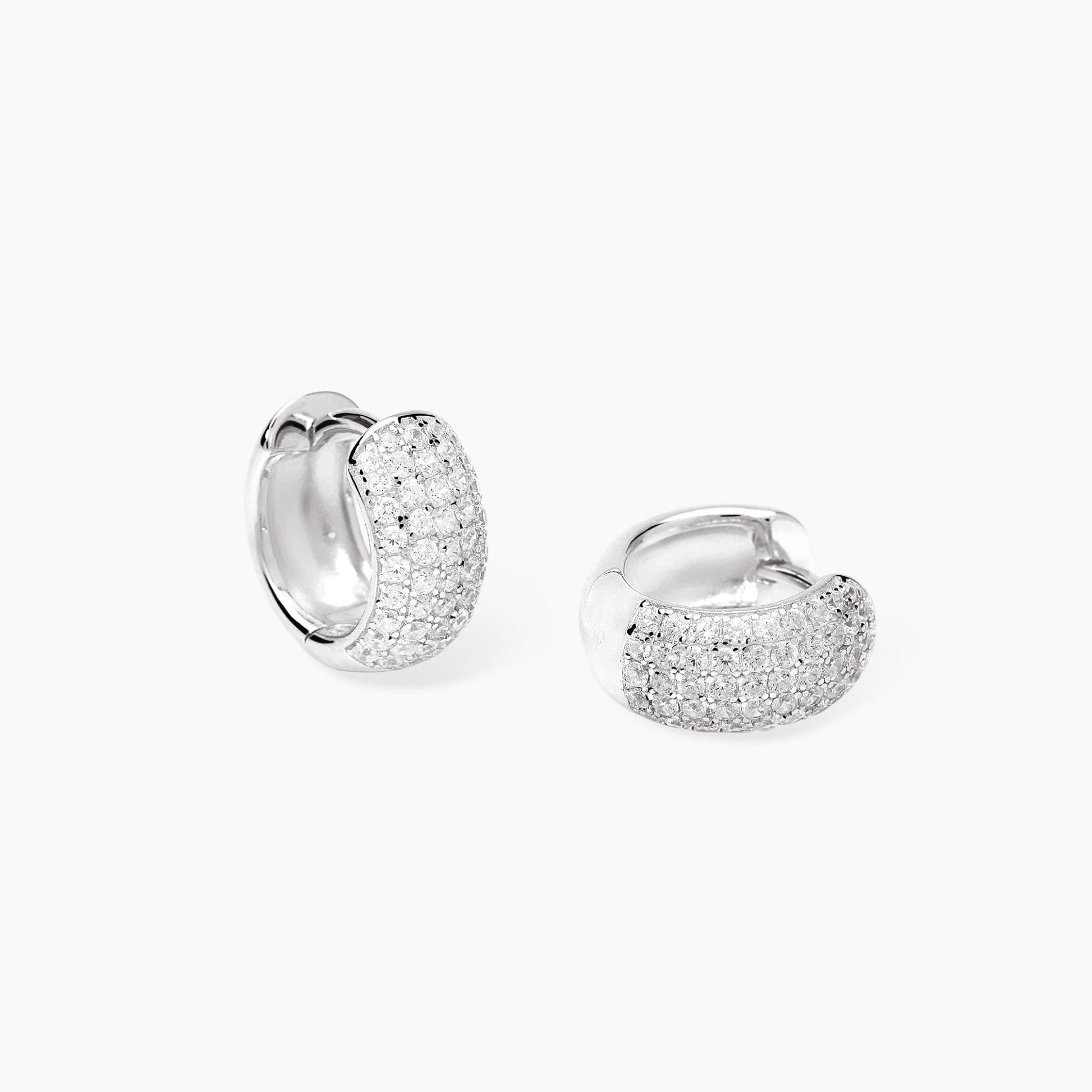 Orecchini a cerchietto Mabina Great 563982 in argento 925 rodiato con pavé di zirconi bianchi - Alfano Gioielli Palermo.