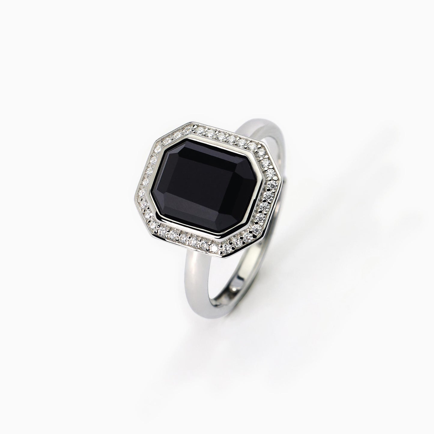 Anello Donna in Argento Rodiato con Agata Nera e Zirconi Bianchi