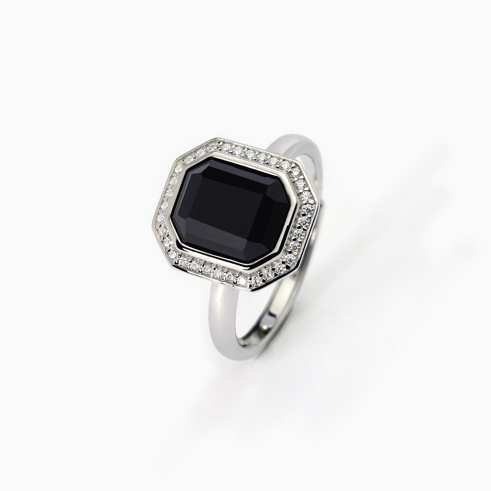 Anello Donna in Argento Rodiato con Agata Nera e Zirconi Bianchi